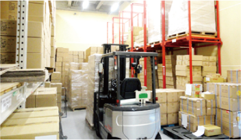 協和産業大阪本社工場では、多数のパッケージング・包装・梱包された商品資材を取り扱っております